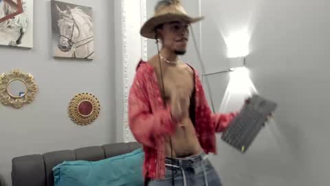 Snapshot of jordan_love7 chatting on February 22, 2025, 1:02 pm jordan online show from February 22, 2025, 1:02 pm