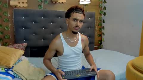 Snapshot of jordan_love7 chatting on February 26, 2025, 7:05 pm jordan online show from February 26, 2025, 7:05 pm