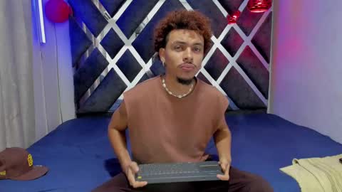 Snapshot of jordan_love7 chatting on February 27, 2025, 12:45 pm jordan online show from February 27, 2025, 12:45 pm