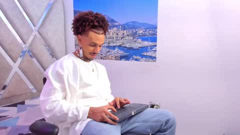 Snapshot of jordan_love7 chatting on September 11, 2025, 1:00 pm jordan online show from September 11, 2025, 1:00 pm