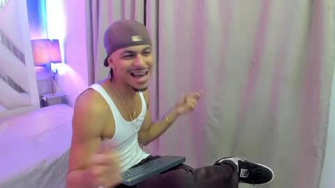 Snapshot of jordan_love7 chatting on September 14, 2025, 12:48 pm jordan online show from September 14, 2025, 12:48 pm