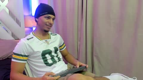 Snapshot of jordan_love7 chatting on September 25, 2025, 12:42 pm jordan online show from September 25, 2025, 12:42 pm