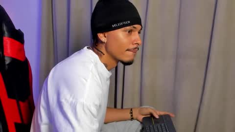 Snapshot of jordan_love7 chatting on November 22, 2025, 12:48 pm jordan online show from November 22, 2025, 12:48 pm