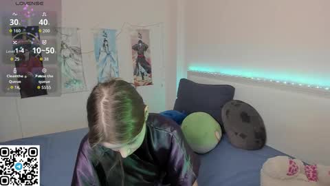 Snapshot of jorroger chatting on November 26, 2025, 2:34 am Mila online show from November 26, 2025, 2:34 am