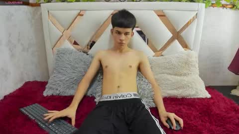 JOSE DAVID online show from December 15, 2025, 6:23 pm