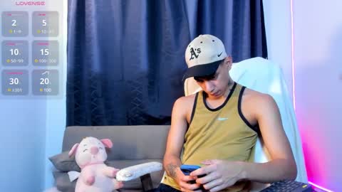 Snapshot of josep_davies chatting on January 12, 2025, 3:17 am Josep online show from January 12, 2025, 3:17 am