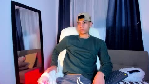 Snapshot of josep_davies chatting on January 27, 2025, 9:55 am Josep online show from January 27, 2025, 9:55 am