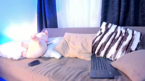 Snapshot of josep_davies chatting on February 13, 2025, 1:40 am Josep online show from February 13, 2025, 1:40 am