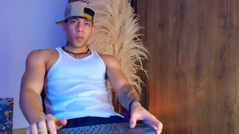 Snapshot of josep_davies chatting on October 30, 2025, 10:27 am Josep online show from October 30, 2025, 10:27 am