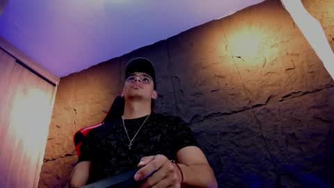 Snapshot of joseph__boy chatting on November 5, 2025, 11:43 am JOSEPH online show from November 5, 2025, 11:43 am