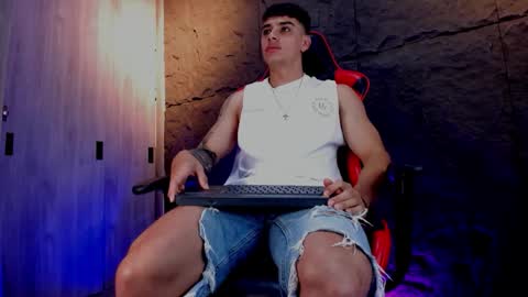 Snapshot of joseph__boy chatting on November 8, 2025, 11:43 am JOSEPH online show from November 8, 2025, 11:43 am