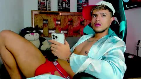 Snapshot of josh_cam99 chatting on December 2, 2025, 12:10 pm JOSH online show from December 2, 2025, 12:10 pm