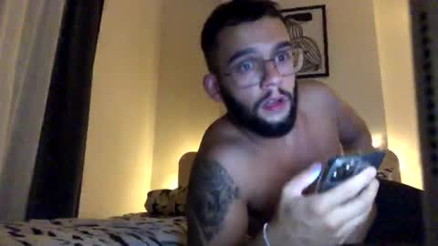 Snapshot of josh_xo chatting on October 5, 2025, 6:39 pm josh_xo online show from October 5, 2025, 6:39 pm