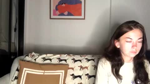 josh_xo online show from November 18, 2025, 4:11 pm