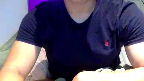 joshasian0713 online show from December 4, 2025, 11:19 am