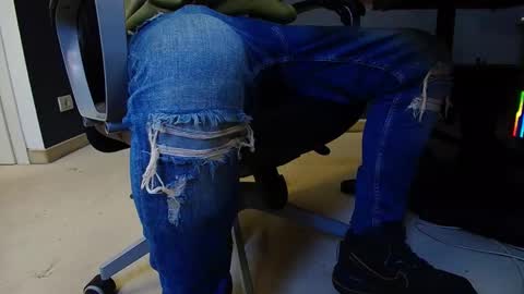 JoshKnight online show from February 25, 2025, 12:03 pm