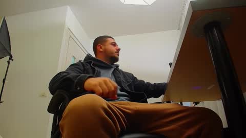 JoshKnight online show from October 7, 2025, 4:53 am