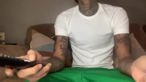 Snapshot of joshperrygoon chatting on January 5, 2025, 2:17 am joshperrygoon online show from January 5, 2025, 2:17 am