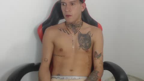 josue_linares online show from October 27, 2025, 7:01 am