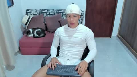 Snapshot of joulianogreco1 chatting on September 18, 2025, 12:12 am Im Jouliano online show from September 18, 2025, 12:12 am