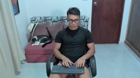 Snapshot of joulianogreco1 chatting on September 19, 2025, 12:34 am Im Jouliano online show from September 19, 2025, 12:34 am
