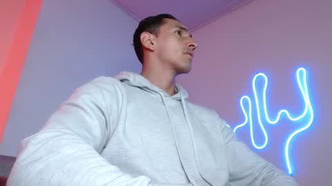  JOYLOPEZFIT online show from February 24, 2025, 2:04 pm