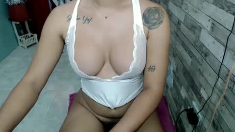 Snapshot of joycum_xxx chatting on December 22, 2024, 1:01 am JOY in your heart  online show from December 22, 2024, 1:01 am