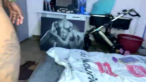 Butterflyass online show from December 5, 2025, 2:20 am