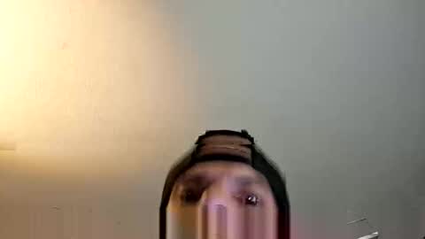 Snapshot of jpizzy23 chatting on October 15, 2025, 9:31 am dLowfrk online show from October 15, 2025, 9:31 am