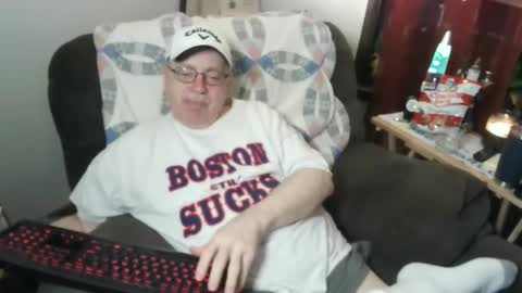 Snapshot of jpmel99 chatting on March 9, 2025, 4:05 am jpmel99 online show from March 9, 2025, 4:05 am