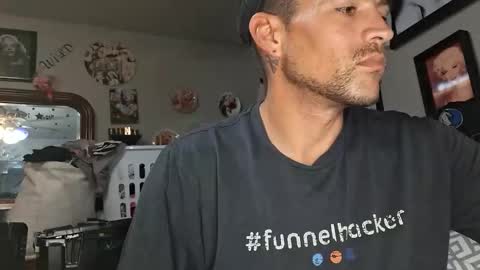 EdgingAllDay2Cum online show from November 18, 2025, 8:41 am