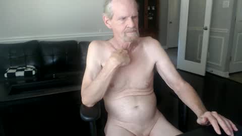 Snapshot of jtull52 chatting on October 11, 2025, 7:34 pm jtull52 online show from October 11, 2025, 7:34 pm