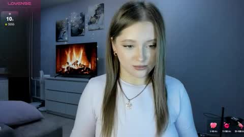 Julia and Julia online show from September 30, 2025, 9:31 pm