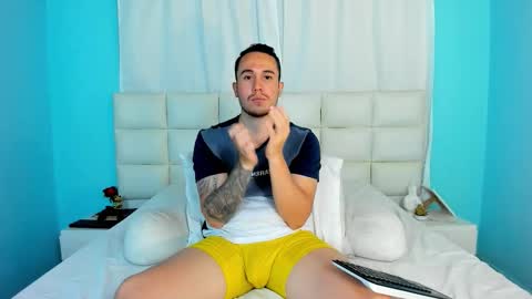 Snapshot of juan__jimenez chatting on October 22, 2025, 9:58 pm Juan online show from October 22, 2025, 9:58 pm