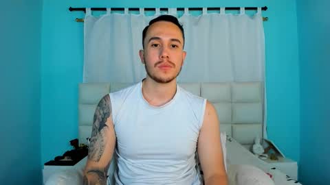 Snapshot of juan__jimenez chatting on November 15, 2025, 11:32 pm Juan online show from November 15, 2025, 11:32 pm