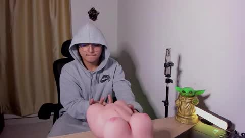 Snapshot of juan_belmont chatting on December 4, 2025, 6:12 am Juan Belmont online show from December 4, 2025, 6:12 am