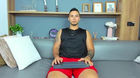Snapshot of juan_muscle chatting on March 4, 2025, 12:18 am juan_muscle online show from March 4, 2025, 12:18 am