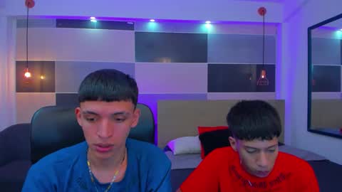 Snapshot of juan_nd_steven chatting on January 11, 2025, 4:27 am JuanSteven online show from January 11, 2025, 4:27 am