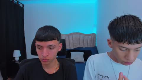 Snapshot of juan_nd_steven chatting on October 7, 2025, 4:31 am JuanSteven online show from October 7, 2025, 4:31 am