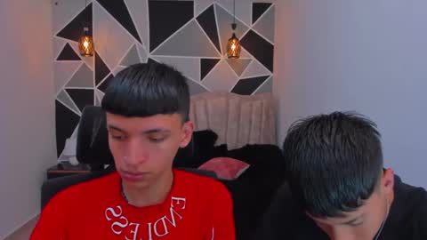 Snapshot of juan_nd_steven chatting on November 13, 2025, 4:11 am JuanSteven online show from November 13, 2025, 4:11 am