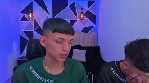 Snapshot of juan_nd_steven chatting on November 19, 2025, 4:01 am JuanSteven online show from November 19, 2025, 4:01 am