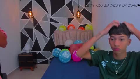 Snapshot of juan_nd_steven chatting on November 26, 2025, 4:02 am JuanSteven online show from November 26, 2025, 4:02 am