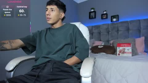 Snapshot of juan_zabala chatting on September 23, 2025, 12:19 pm Juan online show from September 23, 2025, 12:19 pm