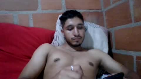 juanc23_371 online show from February 4, 2025, 11:49 pm