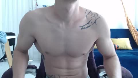 Snapshot of juanisimo_ chatting on January 21, 2025, 3:43 pm JUANISIMO online show from January 21, 2025, 3:43 pm