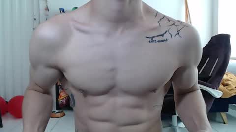 Snapshot of juanisimo_ chatting on February 11, 2025, 4:56 pm JUANISIMO online show from February 11, 2025, 4:56 pm