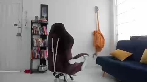 Snapshot of juanisimo_ chatting on September 24, 2025, 12:52 pm JUANISIMO online show from September 24, 2025, 12:52 pm