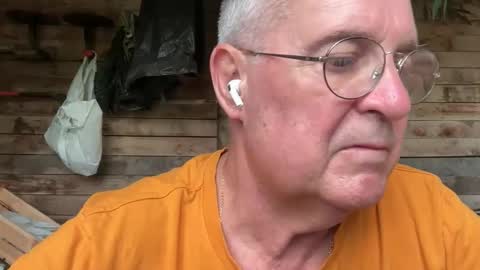 Snapshot of juantricker chatting on September 17, 2025, 9:44 am Juan online show from September 17, 2025, 9:44 am