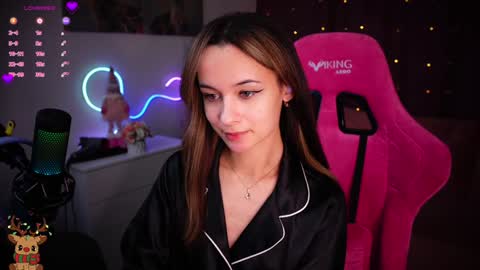 Angelina online show from December 2, 2024, 6:21 pm