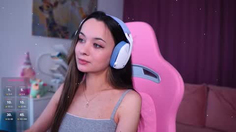 Angelina online show from December 2, 2025, 12:10 pm